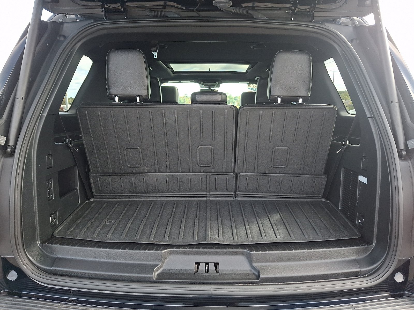 Used 2021 Ford Expedition XLT AWD/4WD image 34