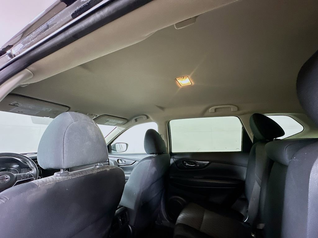 Used 2019 Nissan Rogue SV AWD/4WD image 11