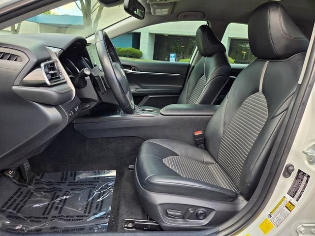 Used 2021 Toyota Camry SE w/ Convenience Package FWD image 9