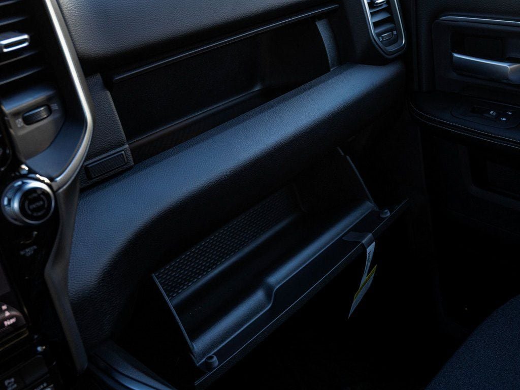 New 2026 RAM 3500 Big Horn AWD/4WD image 15