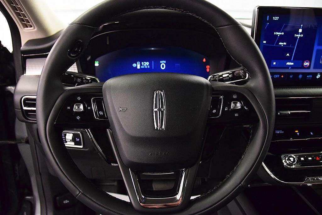 Used 2024 Lincoln Corsair AWD w/ Equipment Group 101A image 18