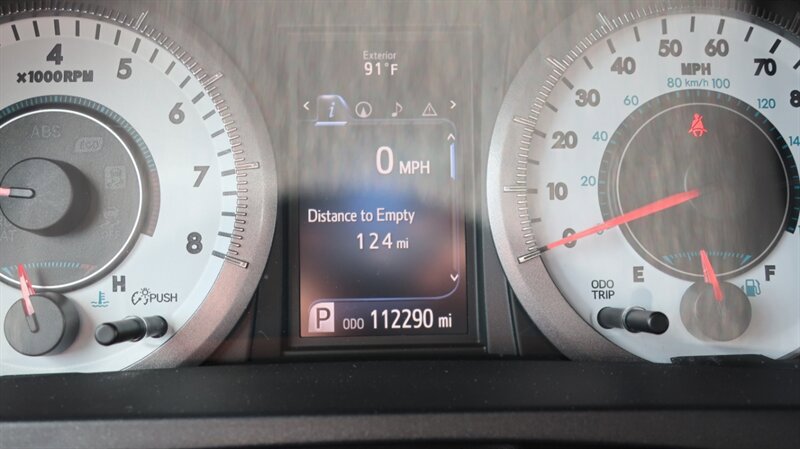 Used 2017 Toyota Sienna SE Premium FWD image 18