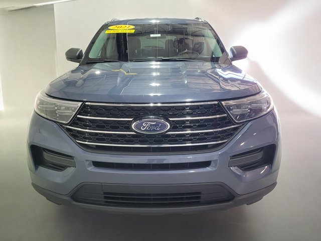 Used 2021 Ford Explorer XLT image 13