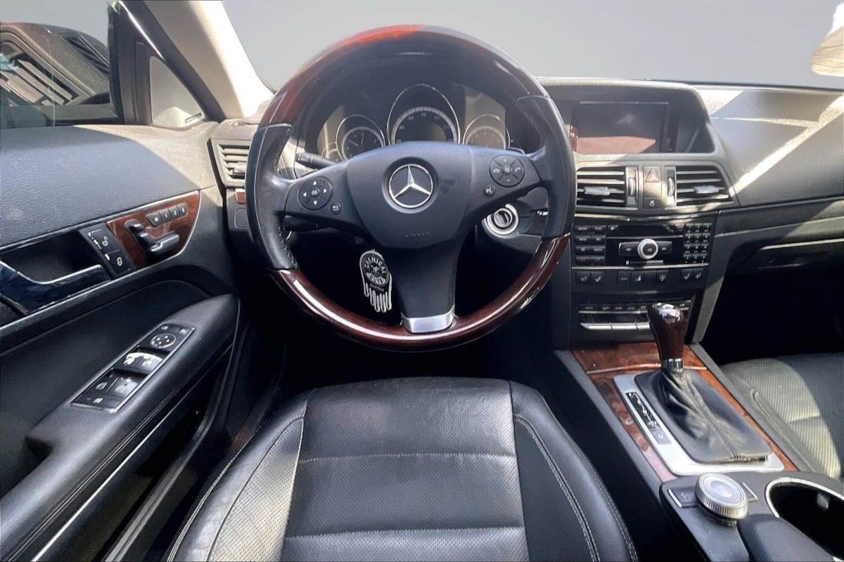Used 2010 Mercedes-Benz E 550 Coupe image 5