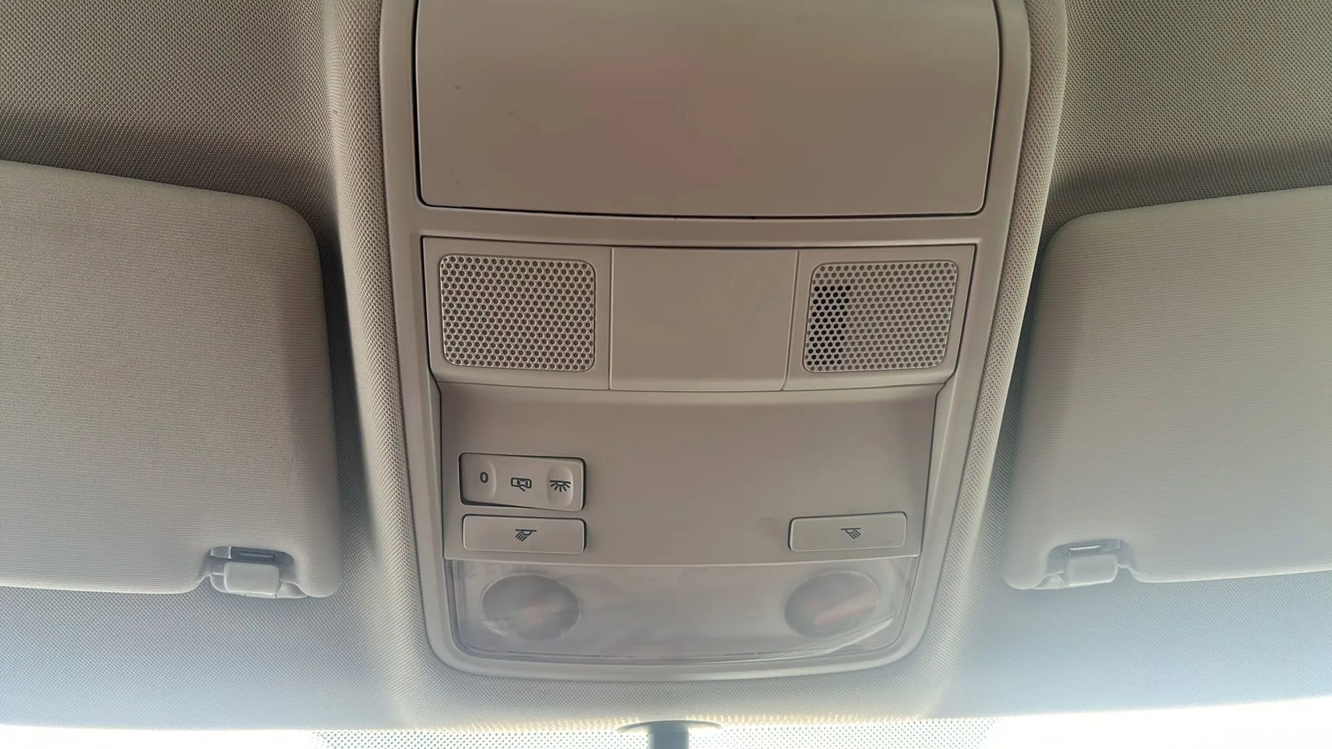 Used 2016 Volkswagen Tiguan SE image 37