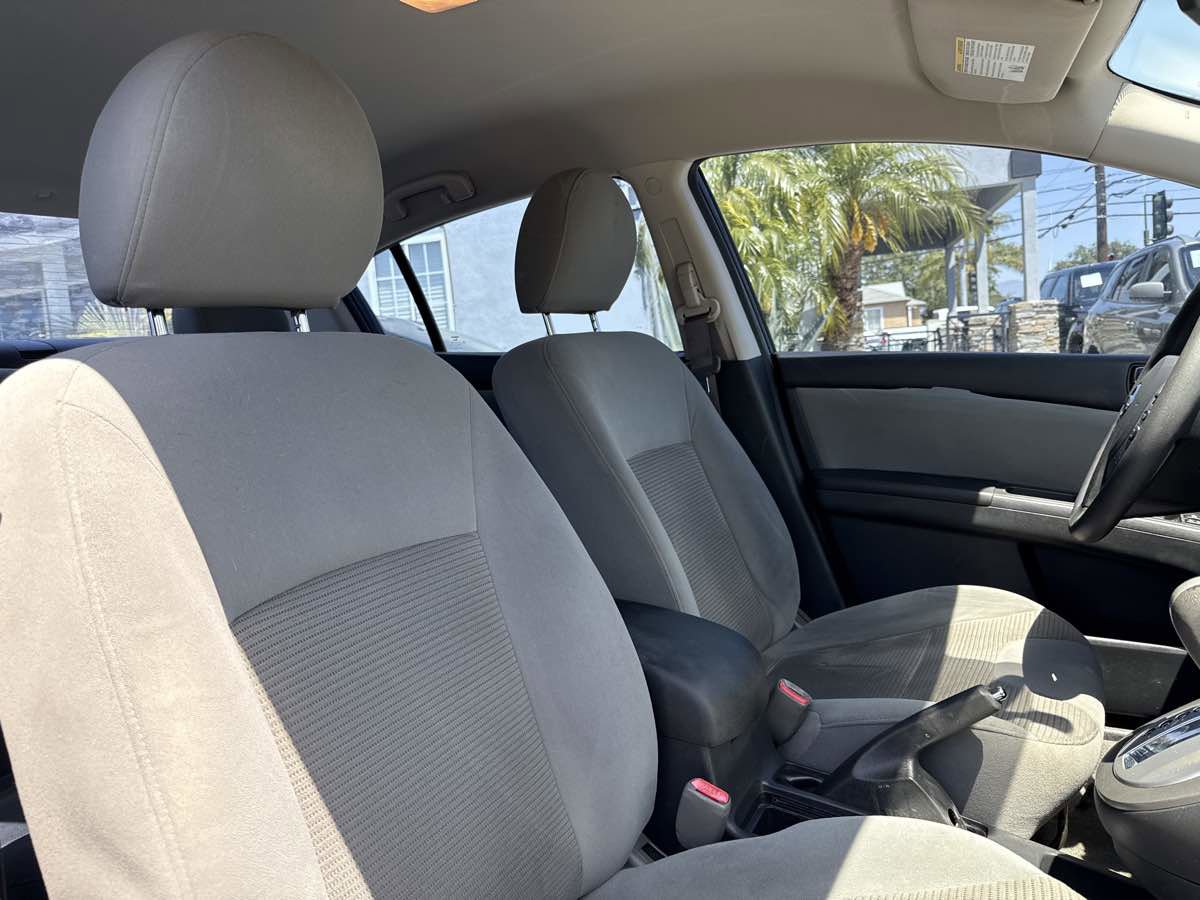 Used 2010 Nissan Sentra 2.0 S FWD image 16