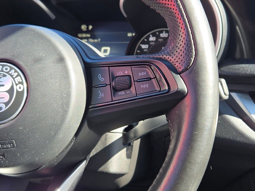 Used 2022 Alfa Romeo Stelvio Sprint image 31