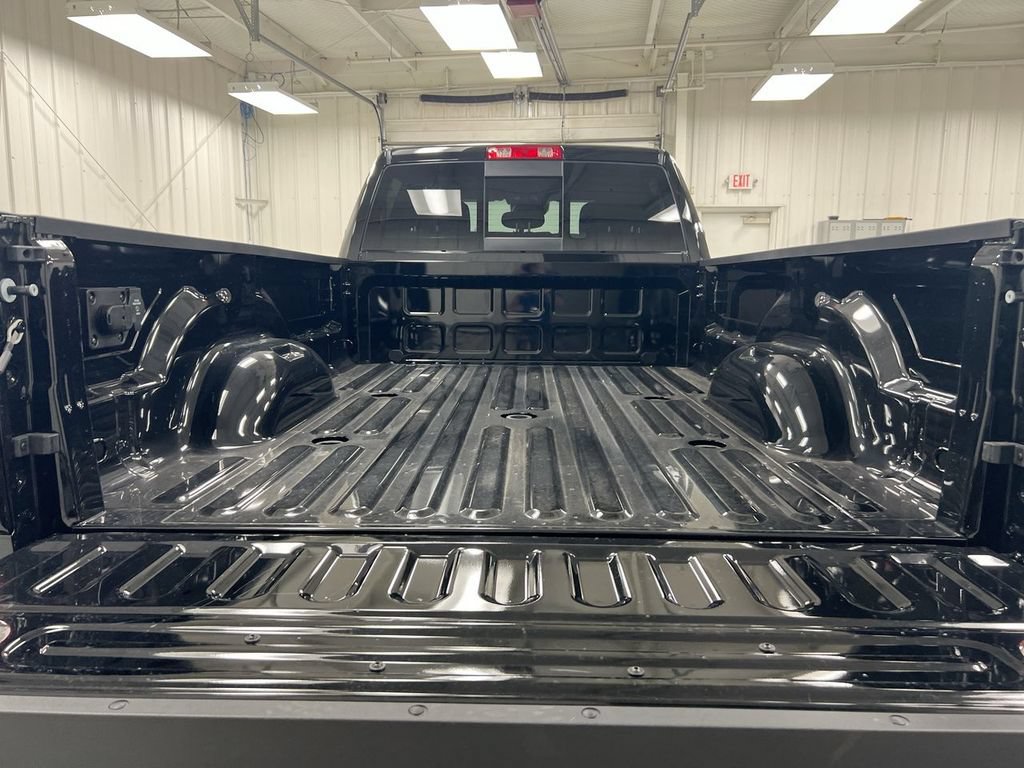 New 2026 RAM 3500 Tradesman AWD/4WD image 19