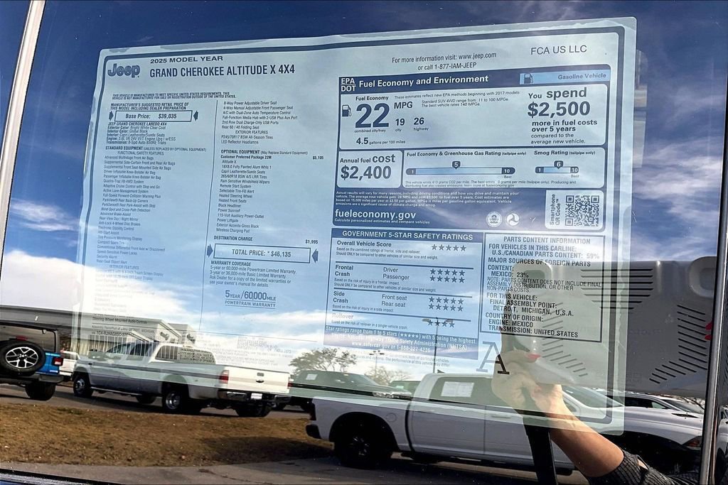 New 2025 Jeep Grand Cherokee 4WD image 14