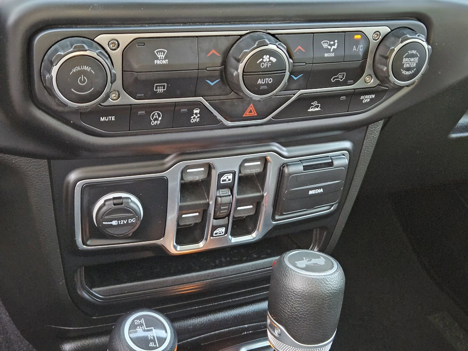 Used 2021 Jeep Wrangler Unlimited Sport image 22