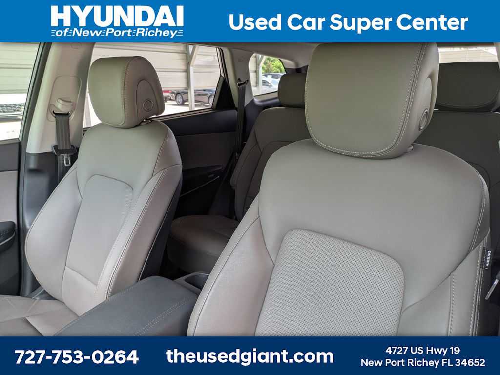 Used 2019 Hyundai Santa Fe XL FWD image 7