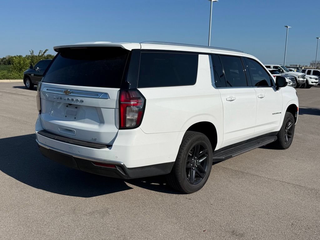 Used 2021 Chevrolet Suburban LT AWD/4WD image 16