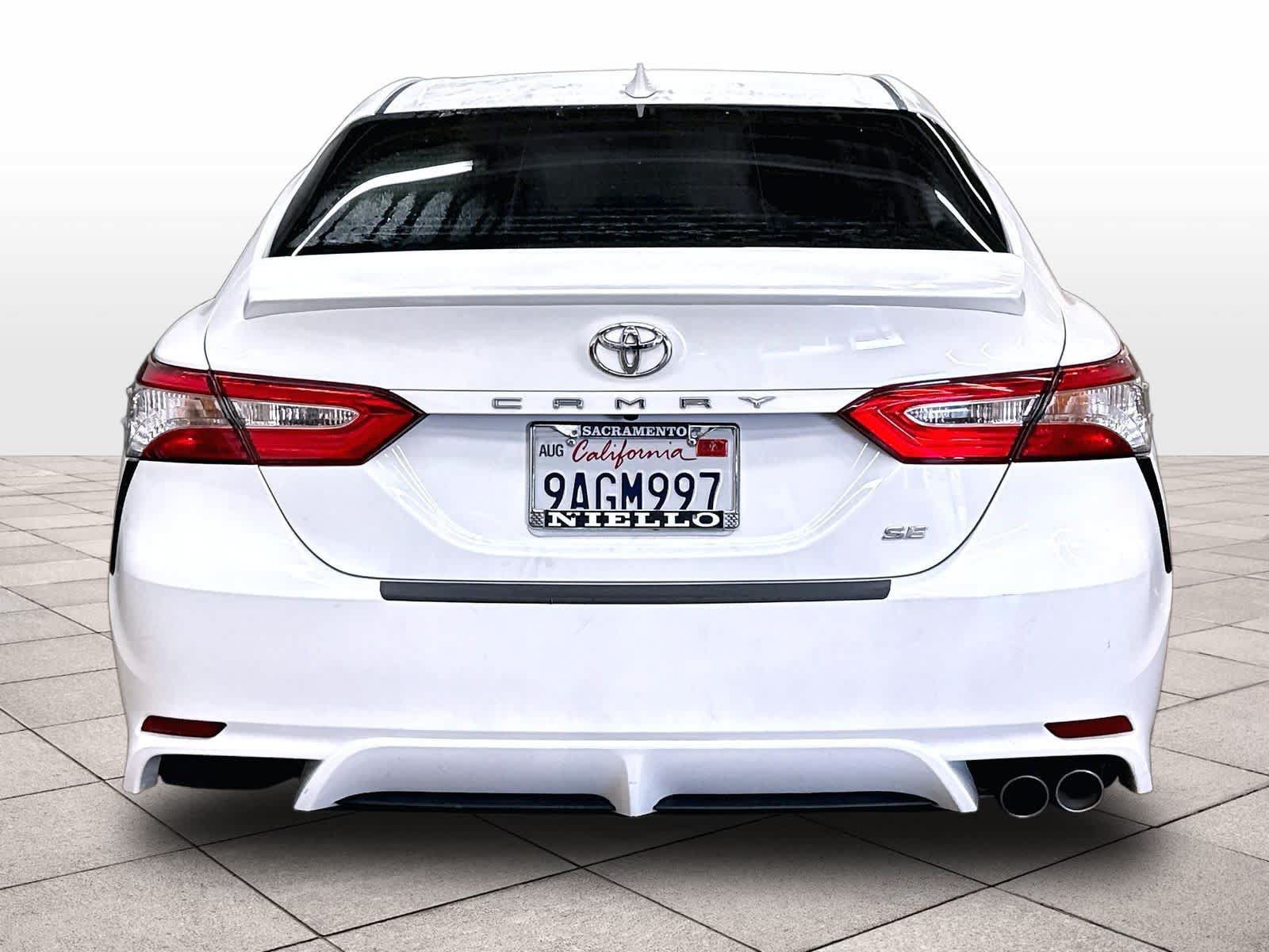 Used 2020 Toyota Camry SE FWD image 7