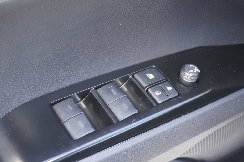 New 2026 Toyota Camry Hybrid image 11