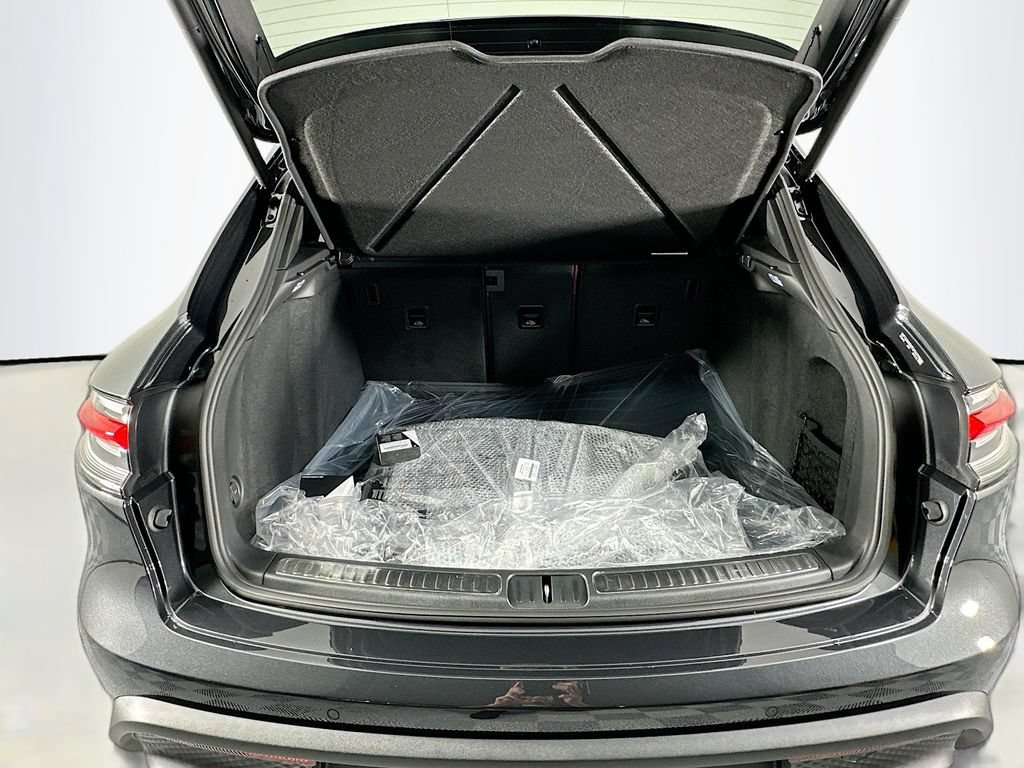 New 2026 Porsche Macan AWD/4WD image 28