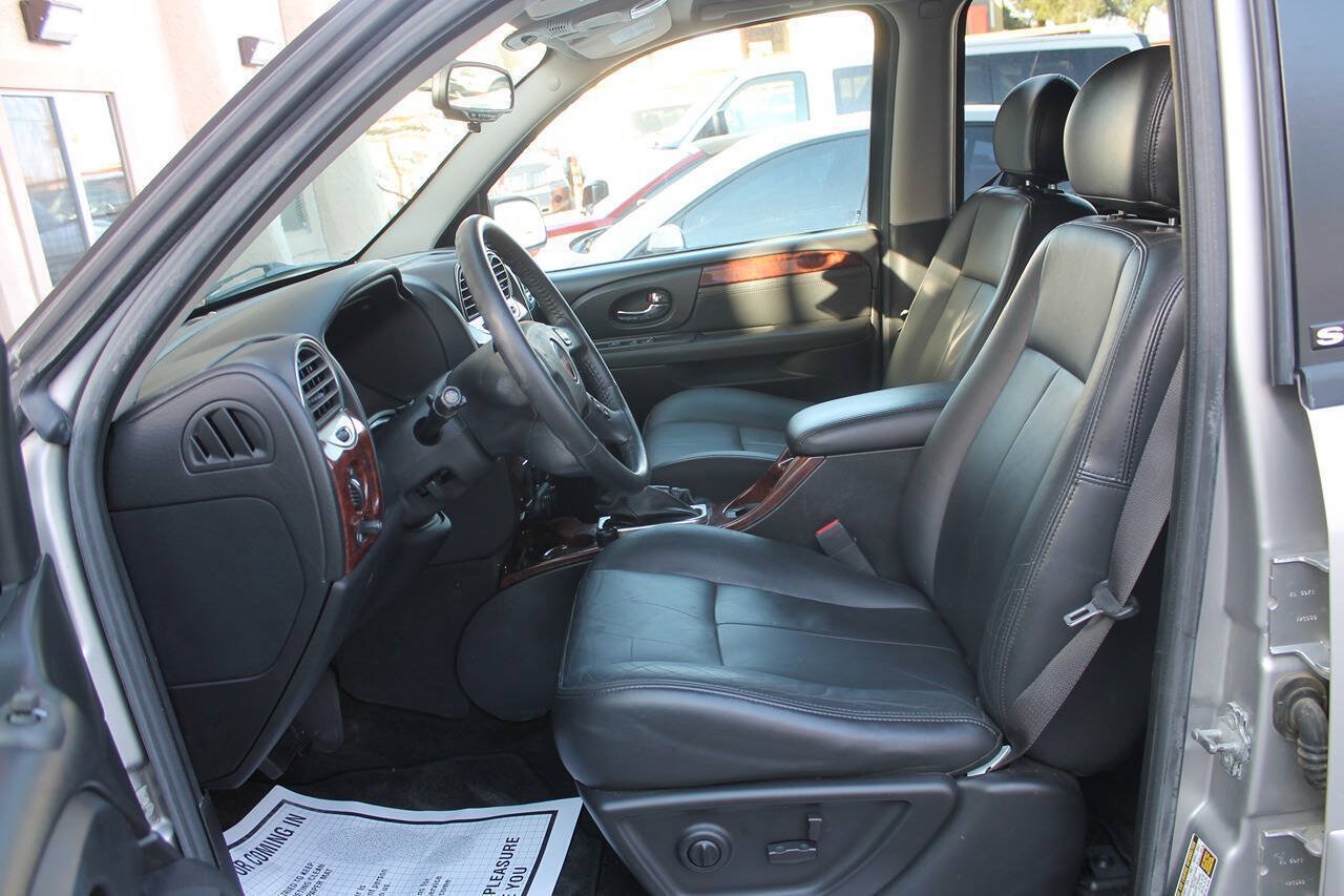 Used 2005 GMC Envoy XL SLT RWD image 15