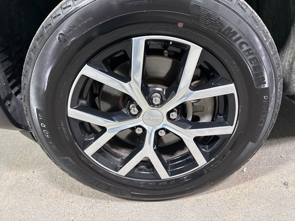 Used 2024 Jeep Grand Cherokee L Limited w/ Luxury Tech Group II image 41