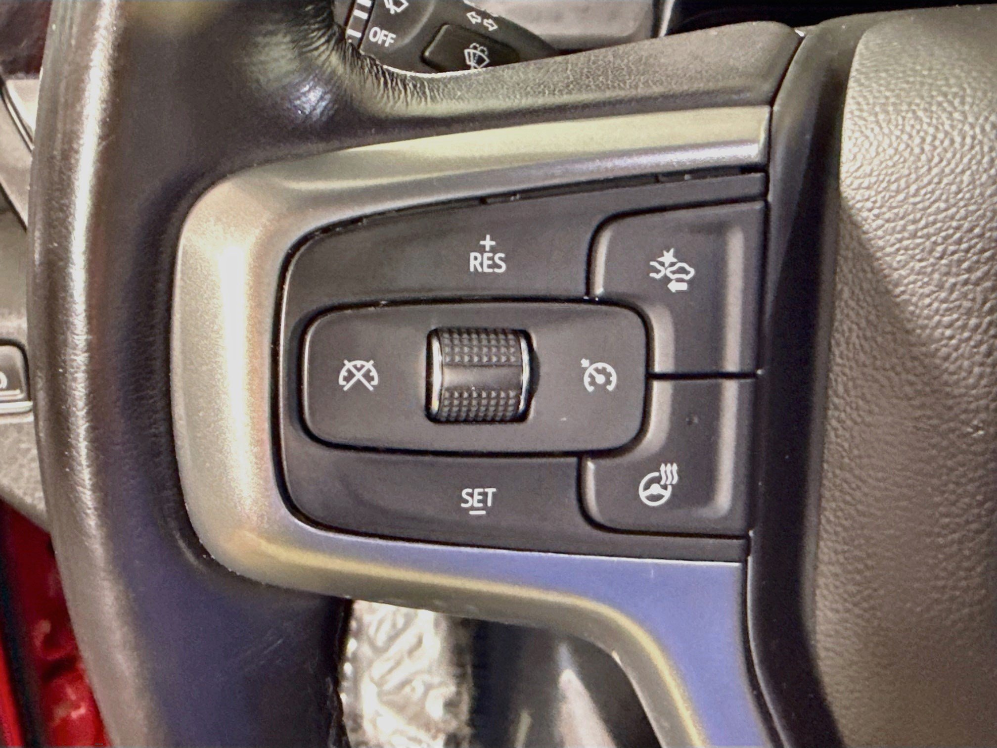 Used 2022 Chevrolet Silverado 1500 LT AWD/4WD image 14