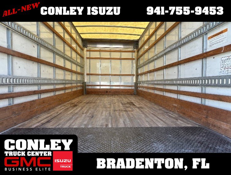 Used 2020 Isuzu NPR image 11