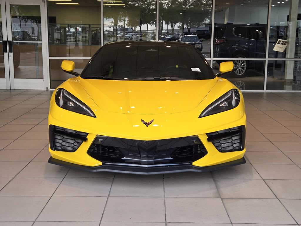 Used 2025 Chevrolet Corvette Stingray Preferred Cpe w/ Z51 Performance Package RWD image 2