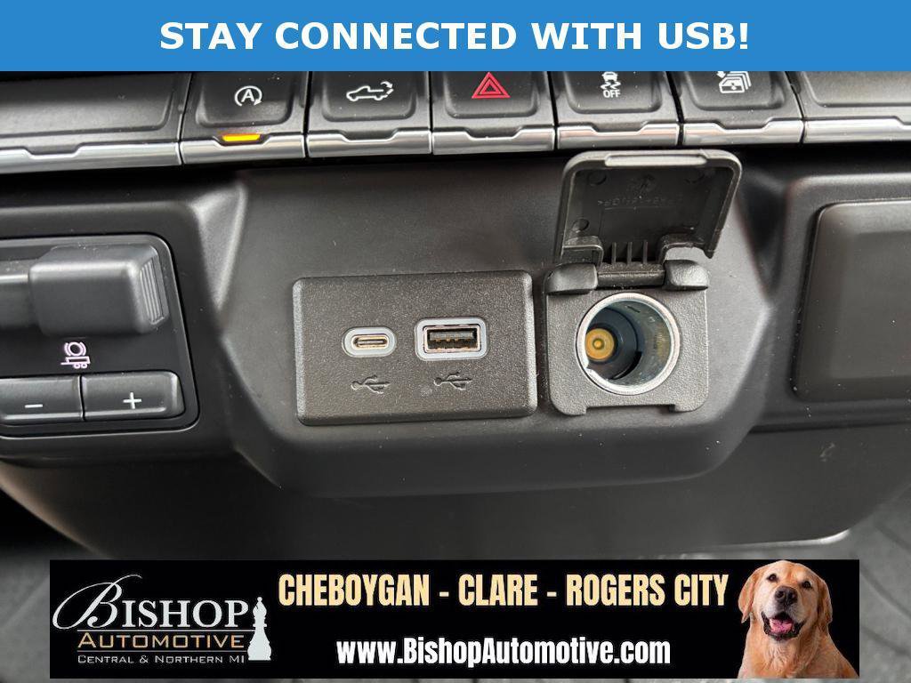 Used 2020 Chevrolet Silverado 1500 RST w/ RST Value Package image 14