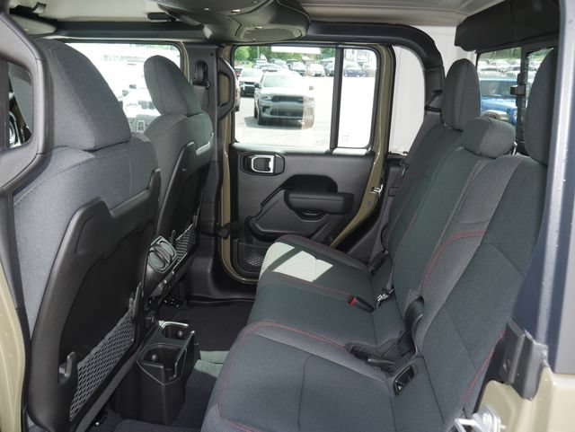 New 2026 Jeep Gladiator Rubicon w/ Safety Group AWD/4WD image 23