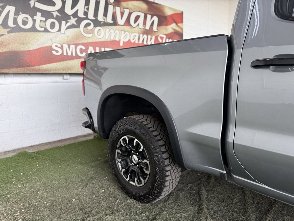 Used 2024 Chevrolet Silverado 1500 ZR2 w/ Technology Package image 3