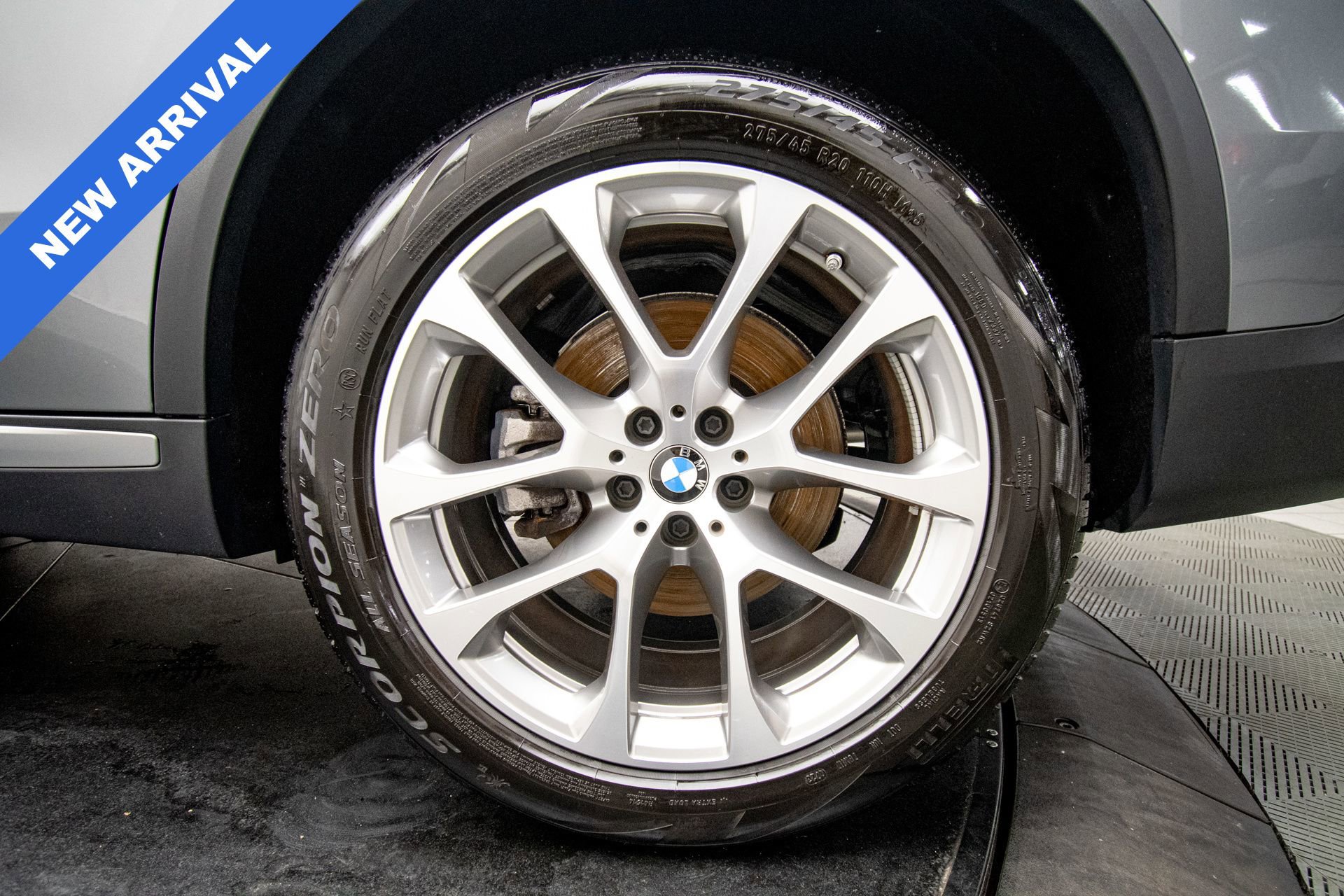 Used 2024 BMW X5 xDrive40i w/ Parking Assistance Package AWD/4WD image 26