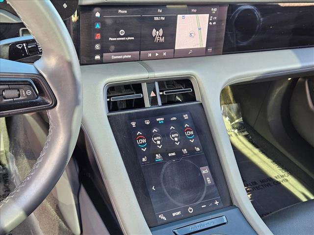 Used 2023 Porsche Taycan image 15