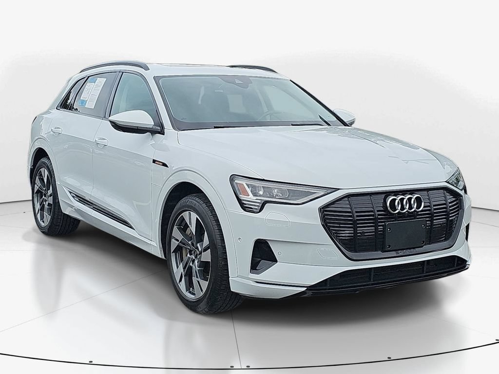 Used 2021 Audi e-tron Premium w/ Convenience Plus Package AWD/4WD image 3