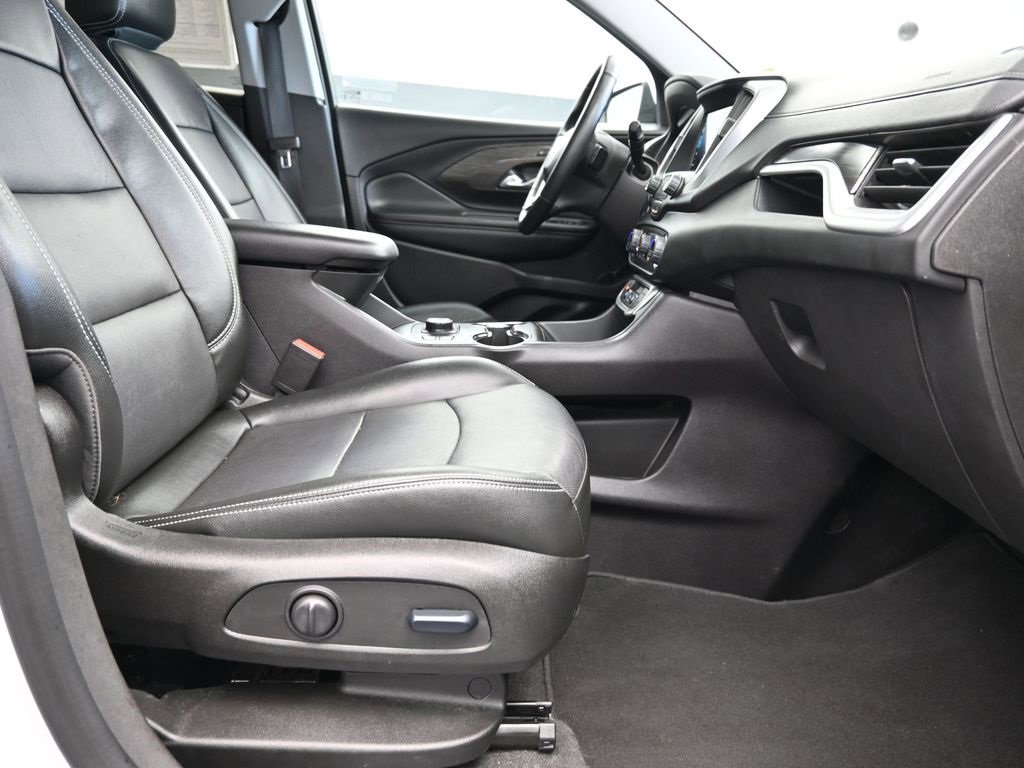 Used 2024 GMC Terrain SLT image 31