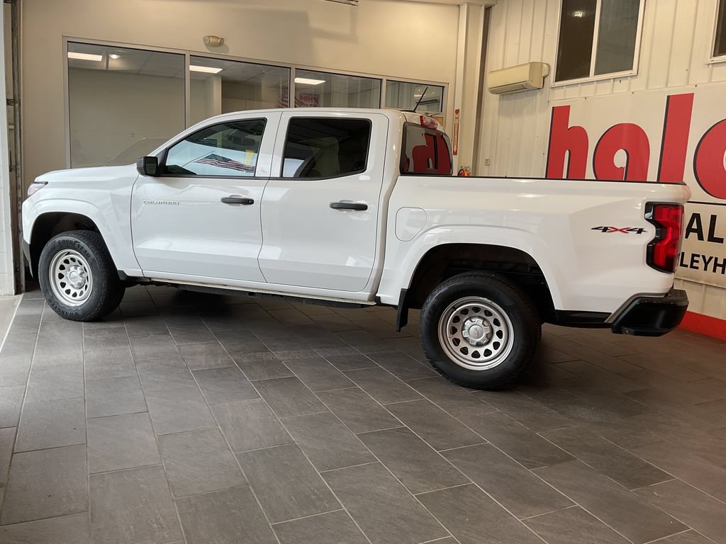 Used 2023 Chevrolet Colorado W/T w/ WT Convenience Package II AWD/4WD image 5