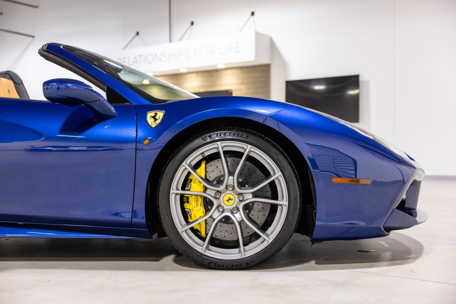 Used 2019 Ferrari 488 Spider image 27