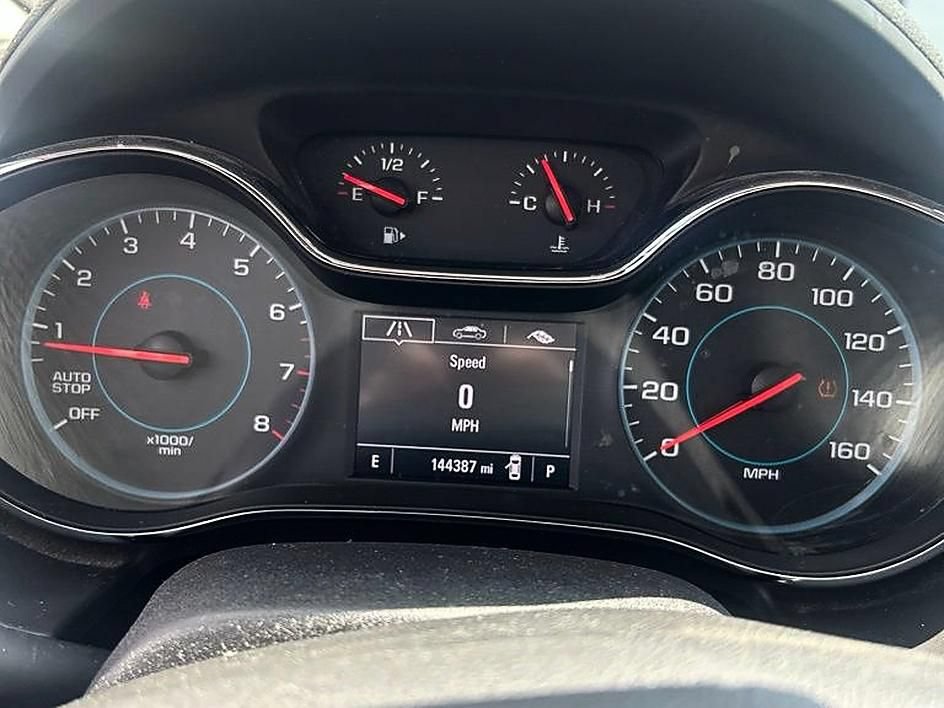 Used 2017 Chevrolet Cruze LT w/ Convenience Package FWD image 11