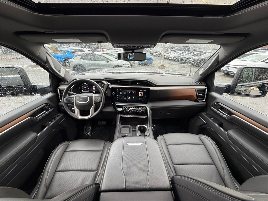 Used 2025 GMC Sierra 2500 Denali image 23
