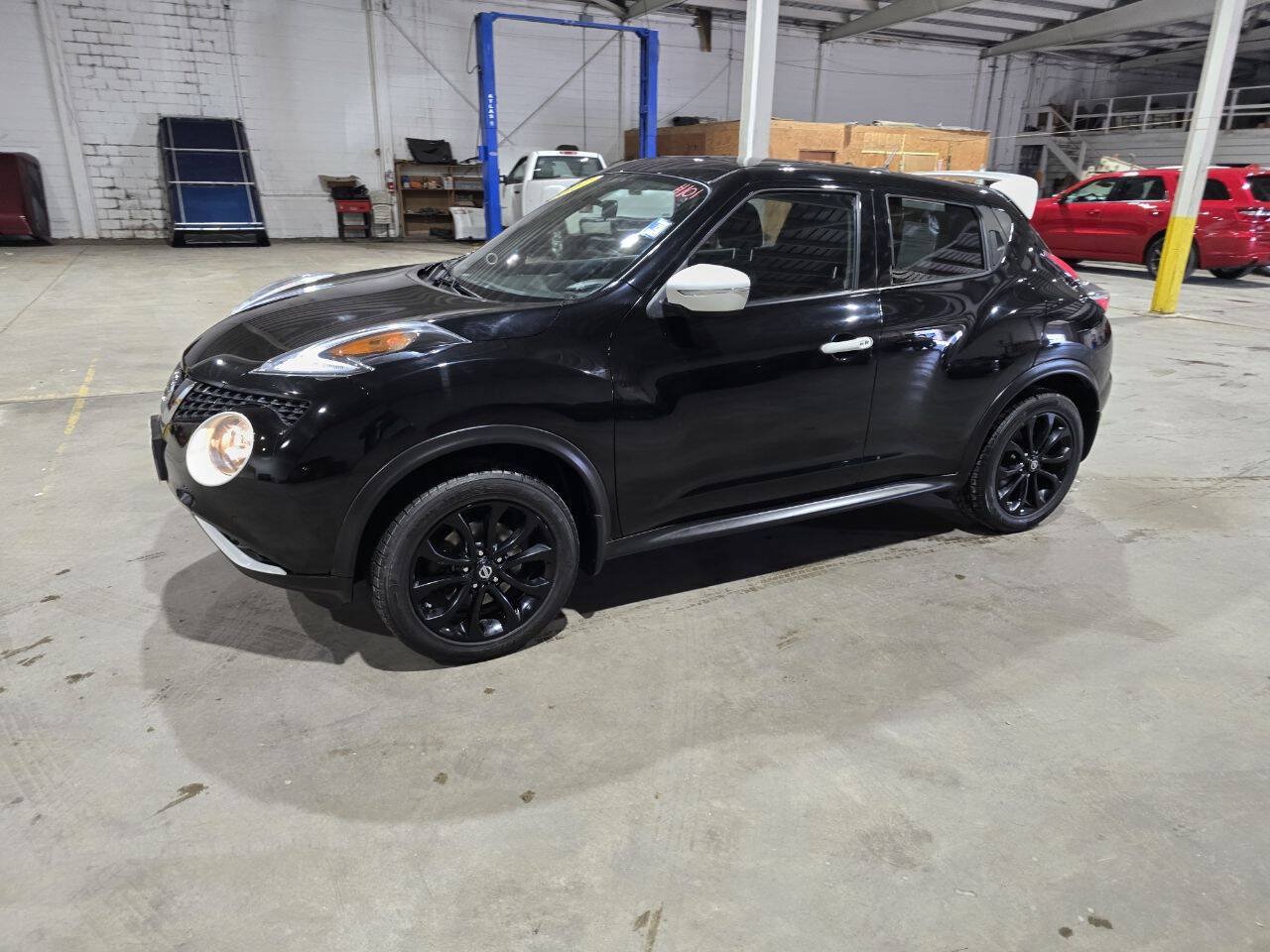 Used 2017 Nissan Juke SV AWD/4WD image 1