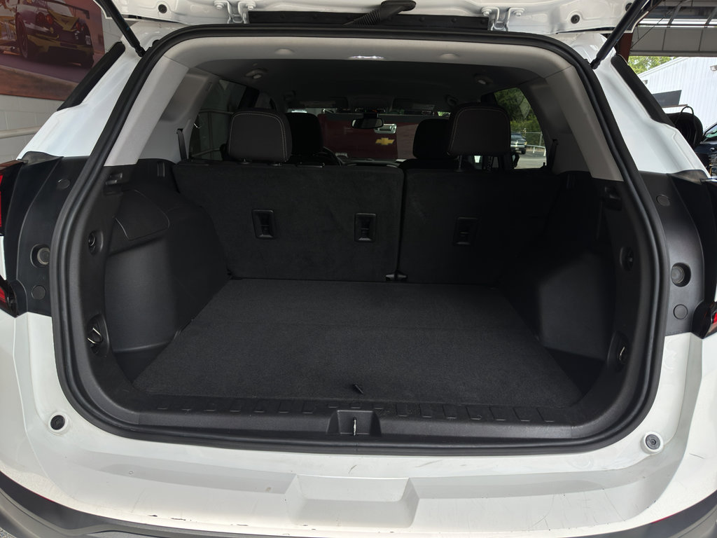 Used 2024 GMC Terrain SLE image 27