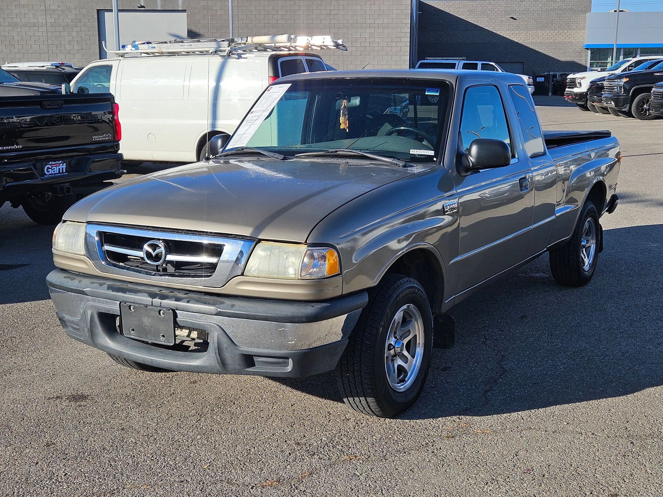 Used 2004 MAZDA B-Series Pickup SE w/ Convenience Pkg image 8
