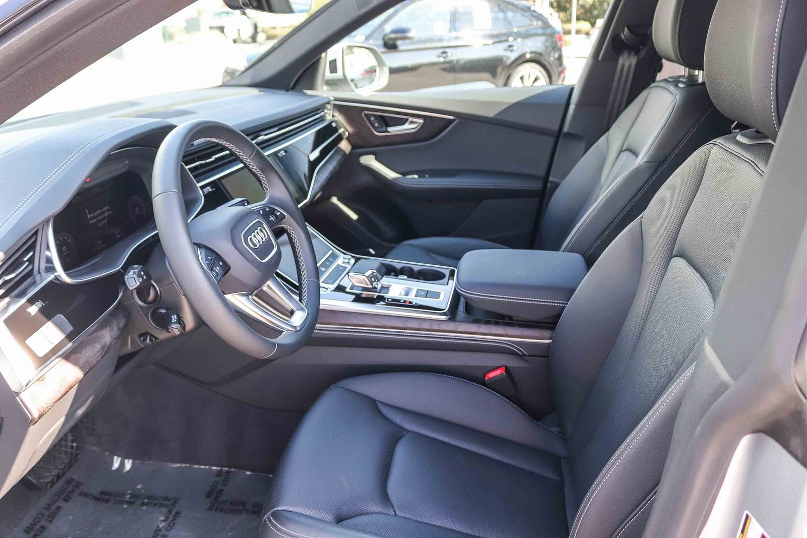 Used 2023 Audi Q8 Premium Plus AWD/4WD image 18