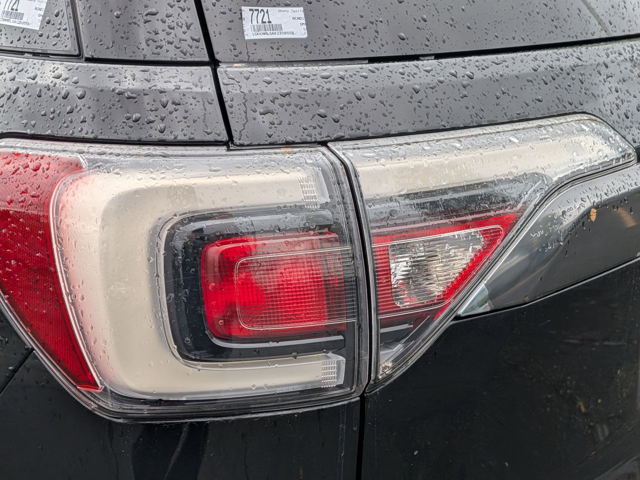 Used 2019 GMC Acadia SLE w/ LPO, Black Accent Package image 11