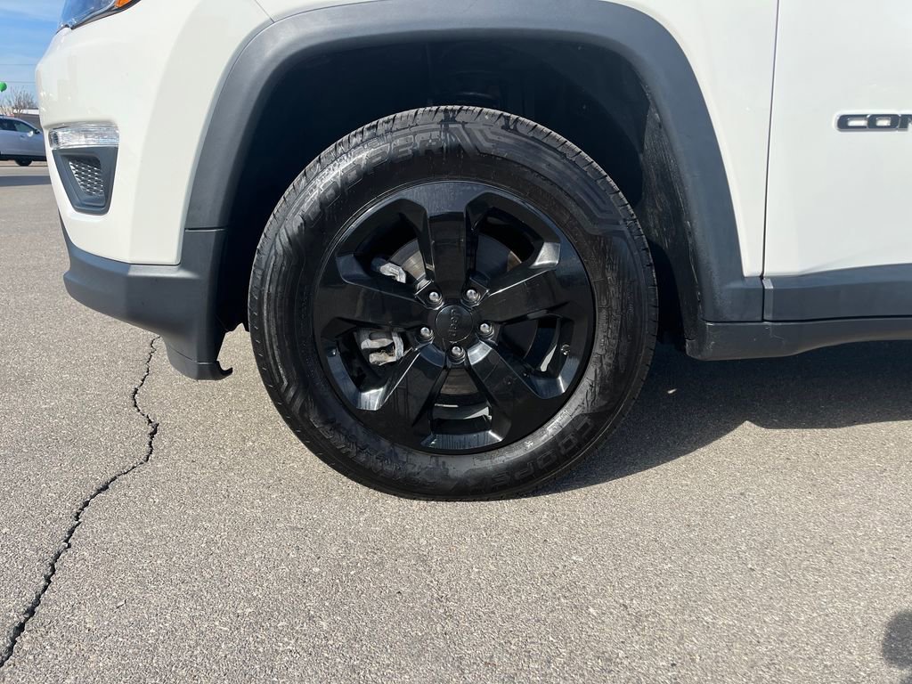 Used 2018 Jeep Compass Latitude w/ Cold Weather Group image 28