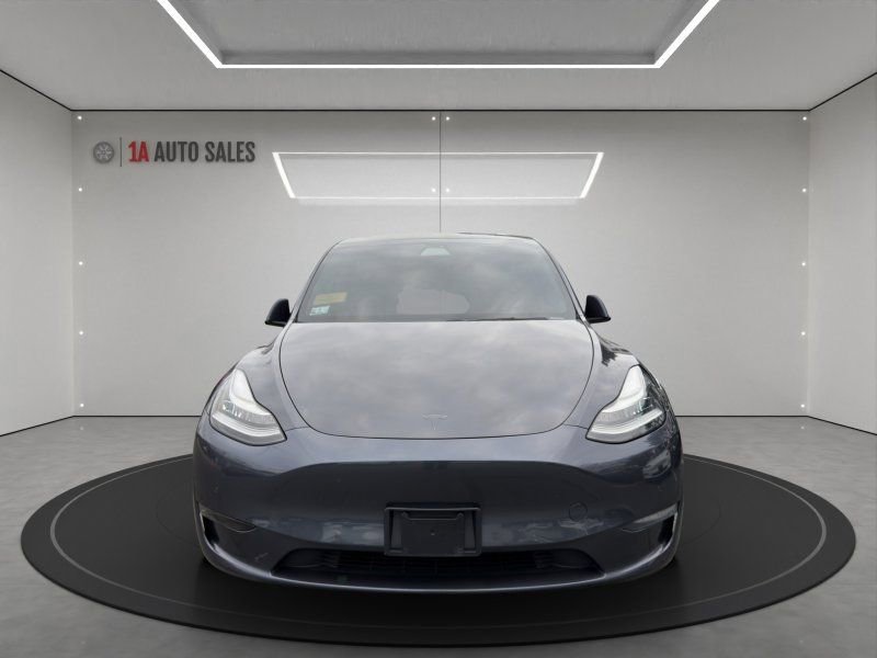 Used 2020 Tesla Model Y Long Range image 8