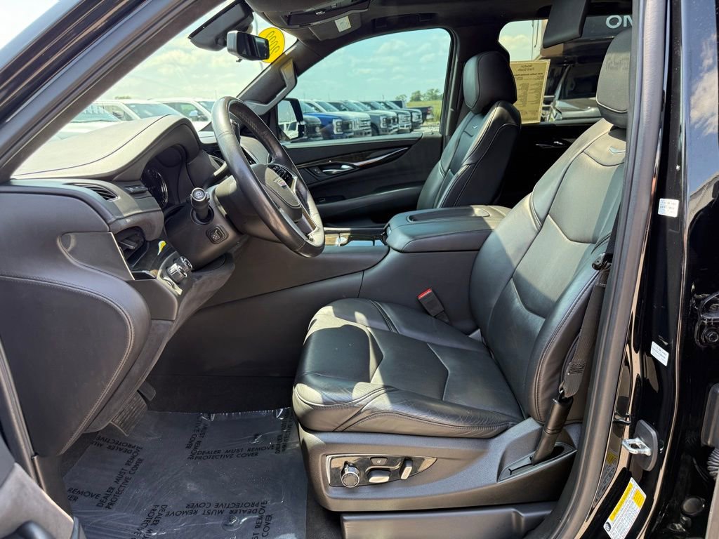 Used 2020 Cadillac Escalade Platinum AWD/4WD image 5