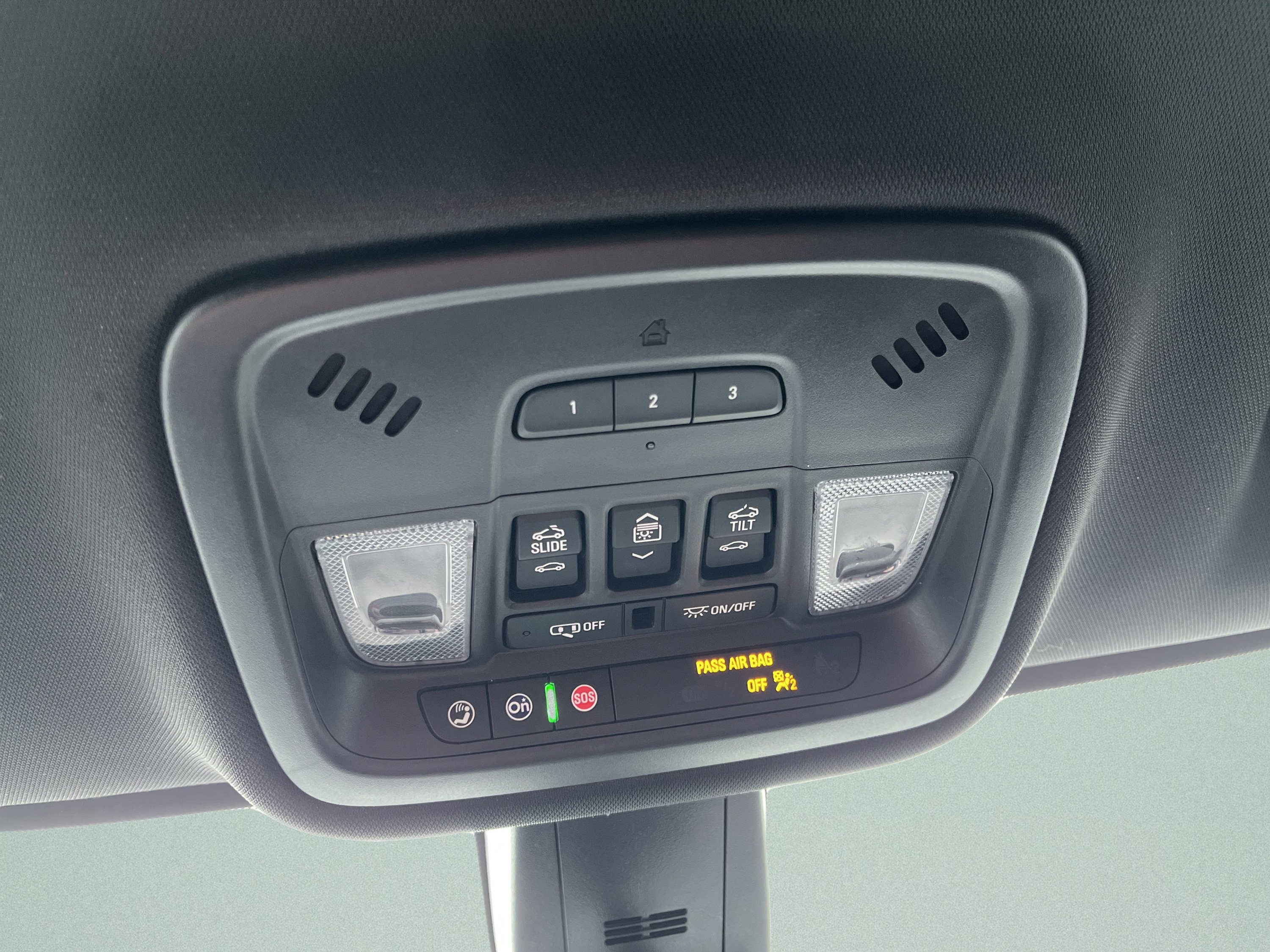 Used 2023 Chevrolet Traverse LT w/ LT Premium Package image 21