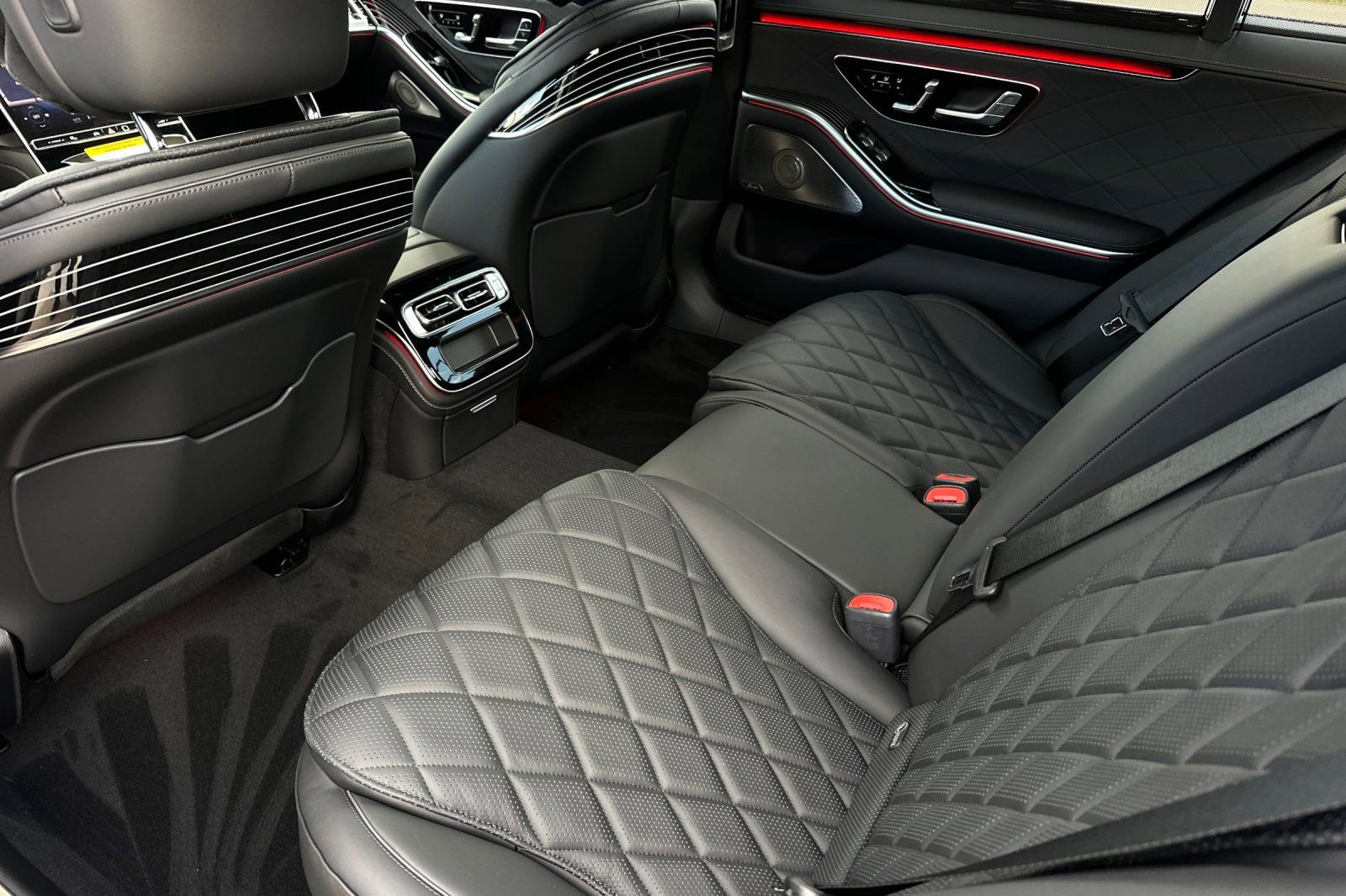 New 2026 Mercedes-Benz S 580 4MATIC Sedan image 9