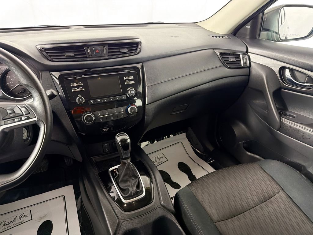 Used 2017 Nissan Rogue S FWD image 22