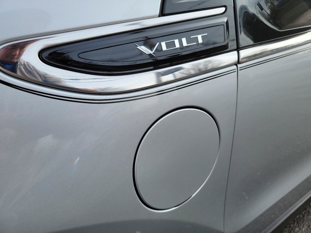Used 2015 Chevrolet Volt Premium w/ Premium Trim Package FWD image 13