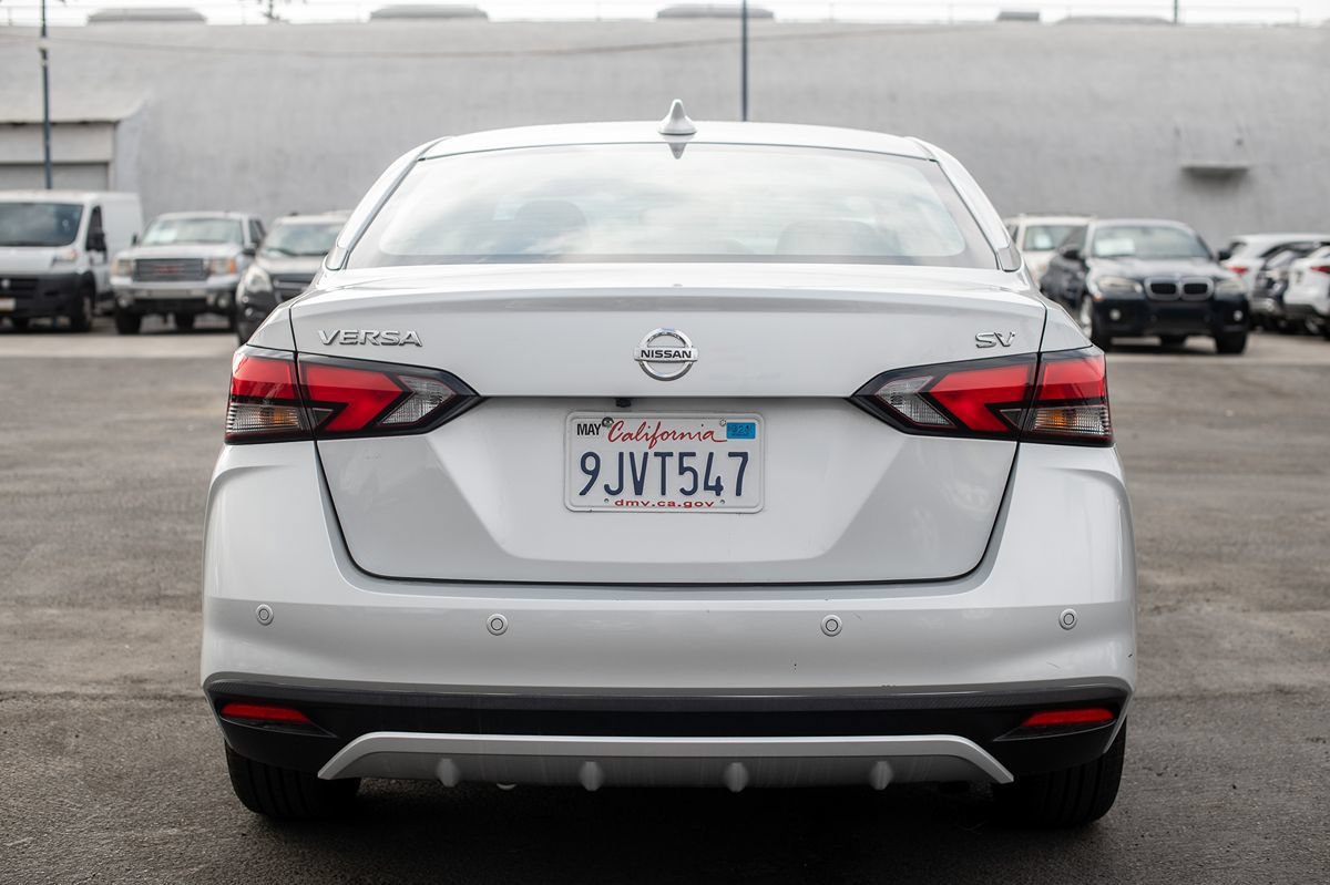 Used 2021 Nissan Versa SV FWD image 16