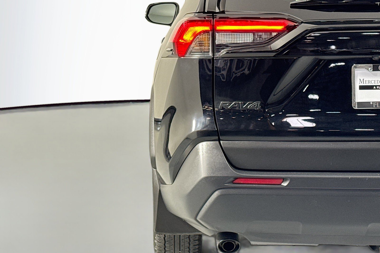 Used 2024 Toyota RAV4 AWD Hybrid image 15