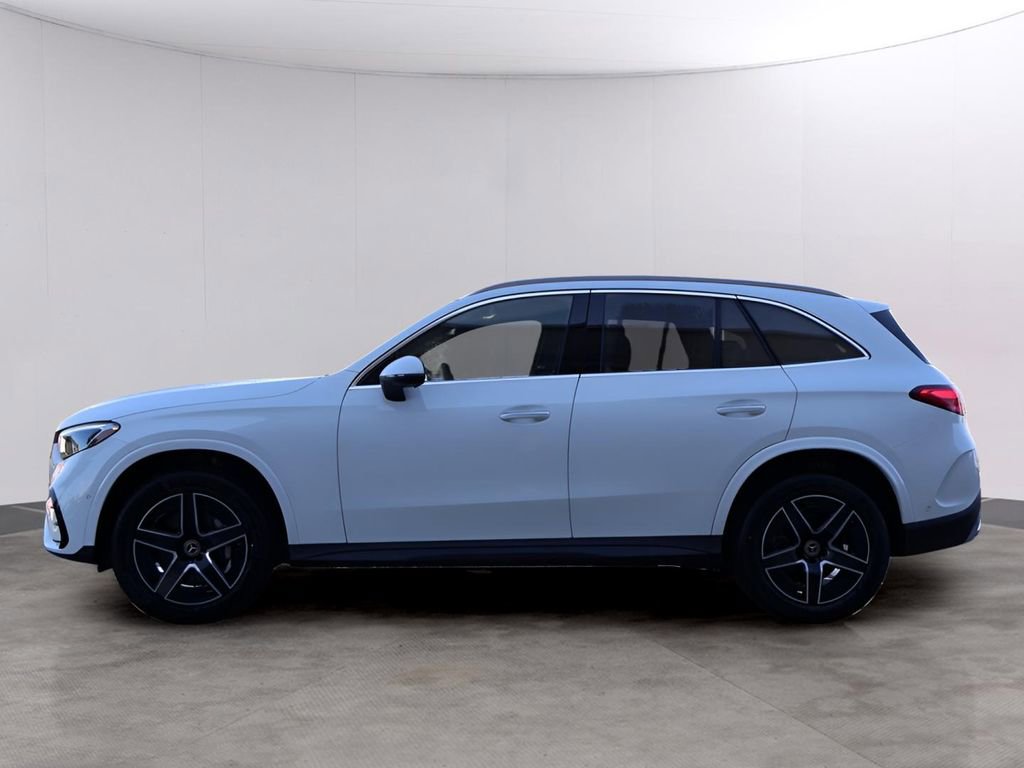 Certified 2025 Mercedes-Benz GLC 300 4MATIC image 4